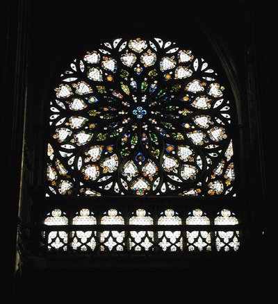 Güney transept gül pencere by French School